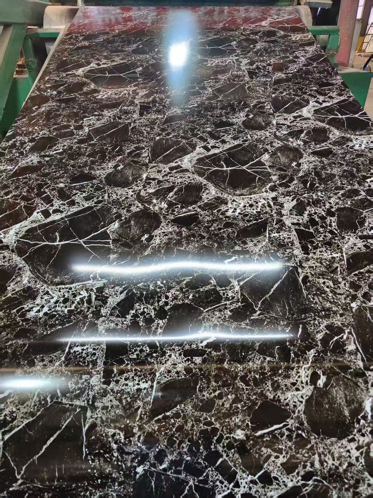 Dark marble effect